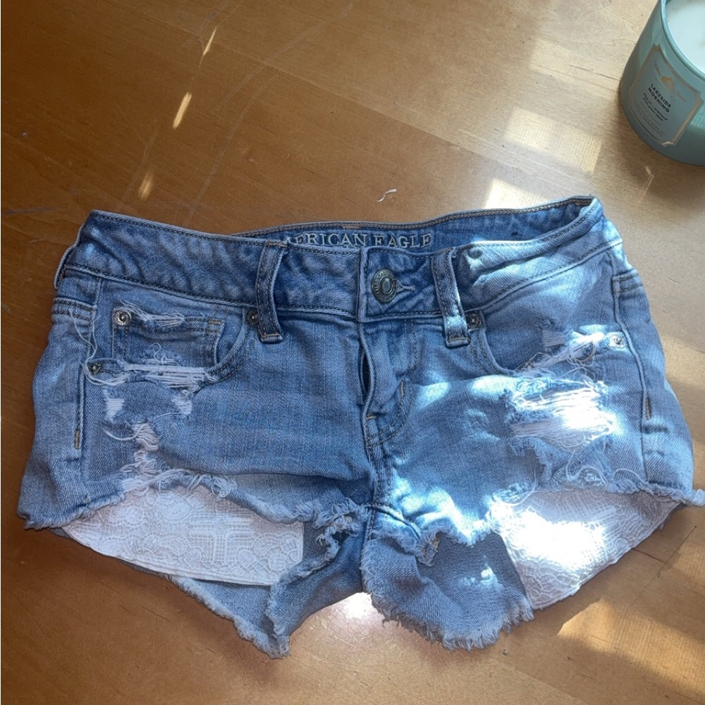 low rise 2000’ american eagle shorts